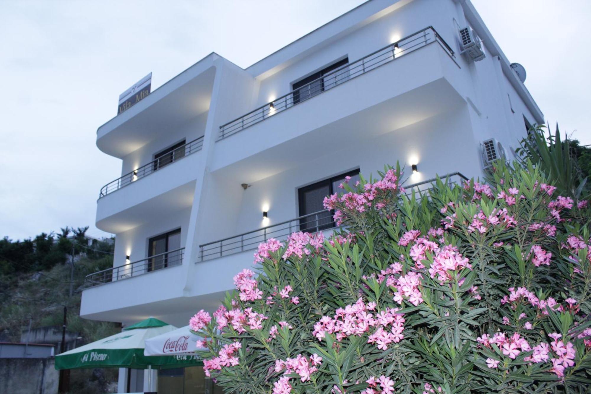Mia * Sarandë